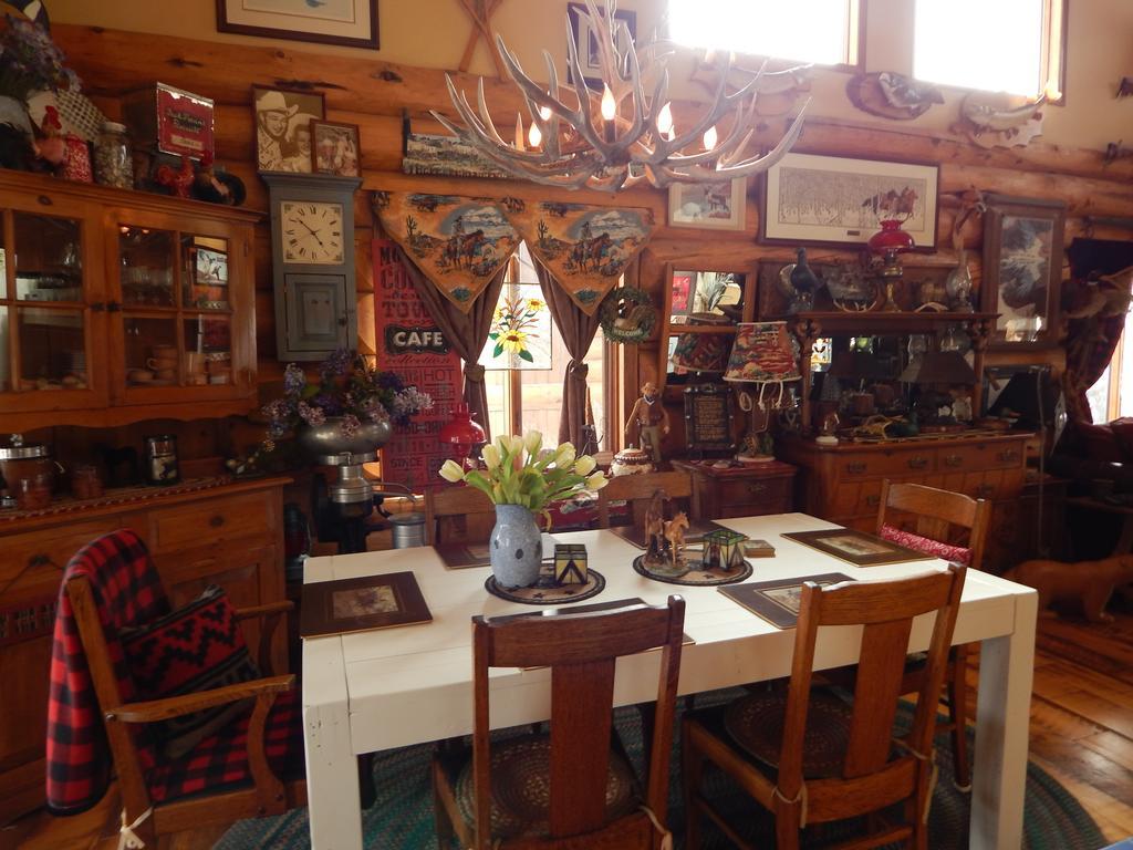 Idle Spurs Log Cabin Bed & Breakfast Black Diamond Eksteriør bilde