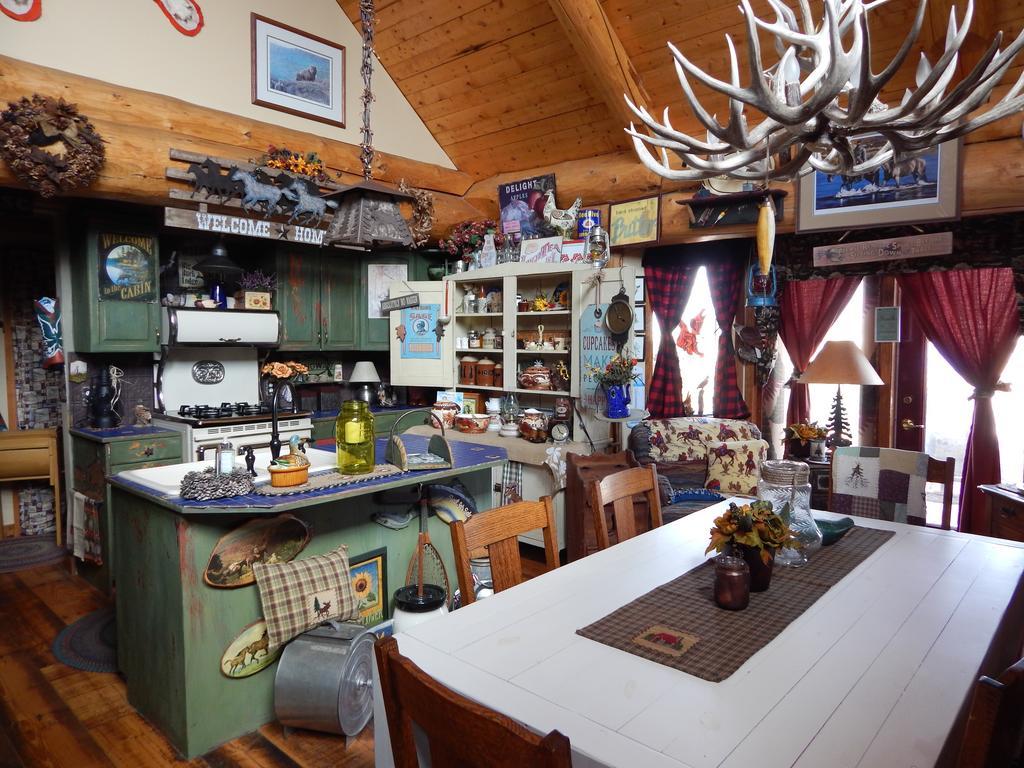 Idle Spurs Log Cabin Bed & Breakfast Black Diamond Eksteriør bilde